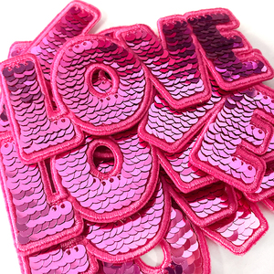 Vente en gros d'autocollants appliques en <span class=keywords><strong>tissu</strong></span> brodé 3D thermocollants patchs à paillettes étoile cœur d'amour pour vêtements chapeaux et sacs - Product Image 1