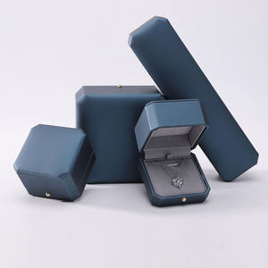 Boîte à bijoux haut de gamme, boîte cadeau rigide à charnières, personnalisée, avec insert en velours, finition UV spot, logo personnalisé, prix de gros - Product Image 5