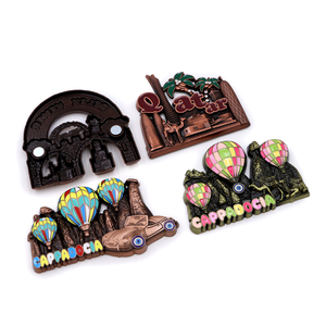 Aimants de réfrigérateur souvenirs de ville et de complexe hôtelier, aimants métalliques personnalisés pour le branding et le marketing - Product Image 4