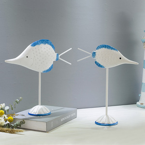 Figurine de poisson bleu et blanc en bois, décoration de bureau moderne, fournitures de bureau, pièce unique - Product Image 2