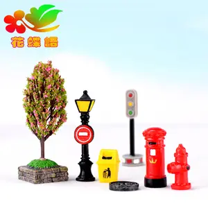 Mini sokak işareti posta kutusu yangın hidrant çöp kutusu Flowerbed trafik konisi sokak görünümü el sanatları reçine hediye seti minyatür figürler