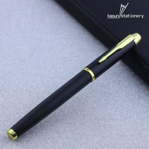 Bolígrafo de Lujo Parker Negro con Detalles Metálicos Dorados, Producción Rápida, con Clip de Flecha - Product Image 2