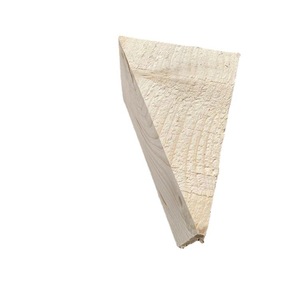 Cuña Triangular de Madera de Pino 10x10x15mm para Refuerzo de Carga en Contenedores de Exportación con Función de Fijación - Product Image 1