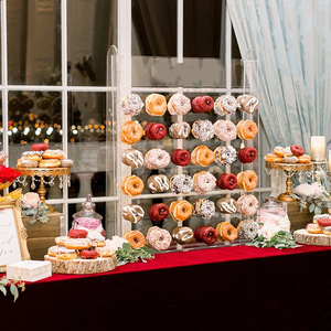 Support mural en acrylique transparent pour présentation de desserts, beignets et macarons, idéal pour les mariages et les fêtes - Product Image 5