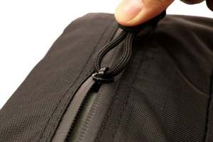 Bolsas de Maquillaje Impermeables de Poliéster Personalizadas, Bolsa de Mano Portátil, Bolsa de Aseo para Camping de 8 Galones/30 Litros con Cremallera - Product Image 3