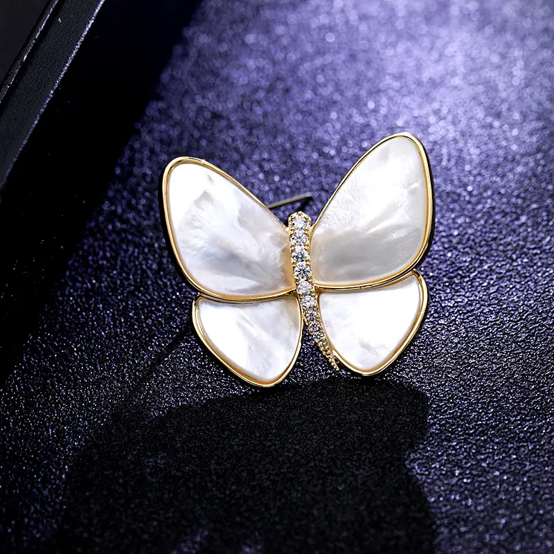 Hot Selling Christmas Korean Vintage Pin Women Butterfly Brooch Brass Zircon Wholesale Custom Designer Brooches for Bag Party