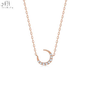 สร้อยคอทองคำแท้ 18K ดีไซน์รูปพระจันทร์ ประดับเพชรแท้ สำหรับผู้หญิง สวมใส่ได้ทุกวัน - Product Image 3