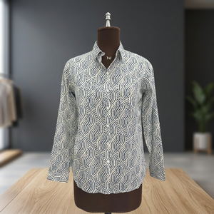 Camisa de manga larga con estampado de ondas de algodón para mujer - Product Image 1