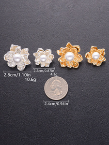 Chất Lượng Cao Cấp Vàng Bạc Kim Loại Hoa Hình Nút Thanh Lịch Ngọc Trai Chèn Thời Trang Quần Áo Phụ Kiện Đánh Bóng Xuất Sắc - Product Image 2