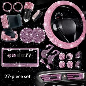 Ensemble d'accessoires de <span class=keywords><strong>voiture</strong></span> Bling : Housse de volant, Housse de levier de vitesse, Housse de frein à main, Coussin d'accoudoir, Chargeur, Bande décorative <span class=keywords><strong>pour</strong></span> grille d'aération - Product Image 3