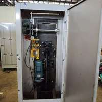 Machine de fabrication de sacs d'eau pure