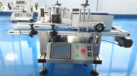 Machine verticale automatique d'étiquettes autocollantes adhésives pour petites bouteilles d'eau en verre pour ligne de production