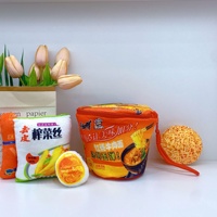 Ensemble de cinq jouets en peluche en polyester à motif nouilles instantanées, thème ramen amusant, pour enfants de 7 à 14 ans