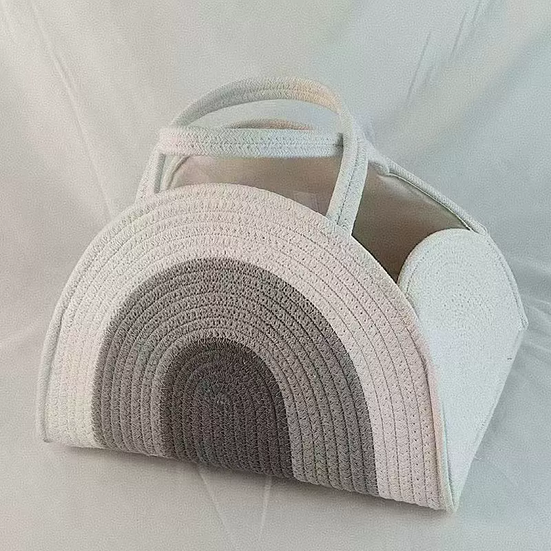 Gris avec des rayures blanches