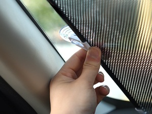 Parasol Retráctil para Ventanas de Coche, <span class=keywords><strong>Persianas</strong></span> Enrollables con Ventosas para Ventanas Laterales, Protección UV, Antideslumbrante - Product Image 6