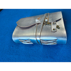 Nuevo Cuaderno Organizador de Cuero Genuino Hecho a Mano, con Grabado de la Madre Tierra, Regalo para el Día de la Tierra - Product Image 1