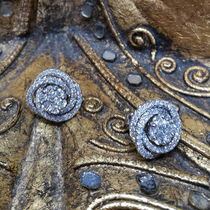 Orecchini a forma di fiore con zirconi scintillanti per donna, eleganti gioielli alla moda per le orecchie - Product Image 2