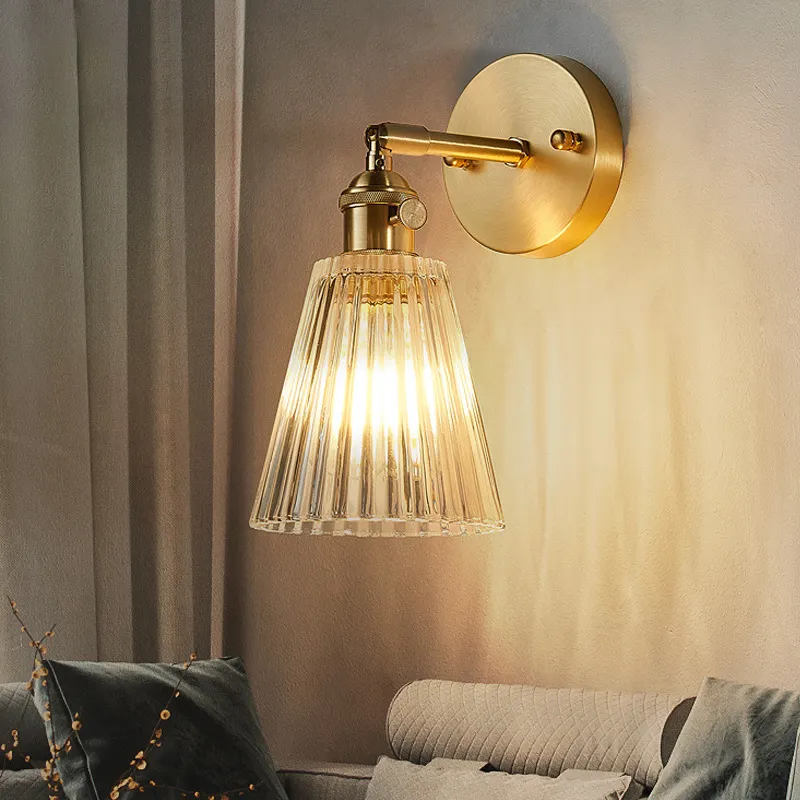 Çağdaş geleneksel kapalı dekoratif fikstür Modern basit el üflemeli temizle cam duvar aplik lamba ile bakır Metal