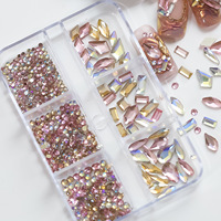 6 Grilles 775 Pièces de Strass Brillants Mixtes en Cristal pour Ongles, Accessoires de Nail Art 3D à Dos Plat
