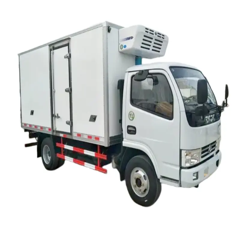 Dongfeng 6-wheel light van cold storage refrigerated cabinet seafood refrigerated transport truck
