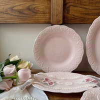 Service de vaisselle en céramique rose rétro français fabriqué en usine, motif en relief, couleur sous-glaçure douce et féerique, sans BPA
