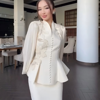 Robe longue élégante et luxueuse en tissu polyester fait main du Moyen-Orient, à motifs floraux