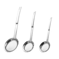 Cuillère écumoire en acier inoxydable à mailles fines avec long manche pour filtrer l'huile, la graisse et la mousse, idéale pour les plats chauds et la friture