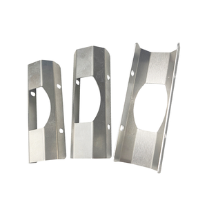 Fabricant de services de prototypage et d'usinage sur mesure pour boîtiers d'ordinateurs en tôle d'aluminium découpée au laser - Product Image 2