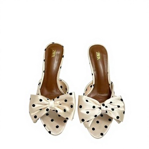 ZA2026 Nuove <span class=keywords><strong>Scarpe</strong></span> Estive da <span class=keywords><strong>Donna</strong></span>, Effetto Satinato con Fiocco, Eleganti Sandali alla Moda con Punta Quadrata e Tacco Sottile - Product Image 1