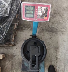 B27 Minigraafmachine Voorste Loopwiel <span class=keywords><strong>Idler</strong></span> Assy Graafmachine Vervanging Voor Machinebouw Onderdelen - Product Image 3