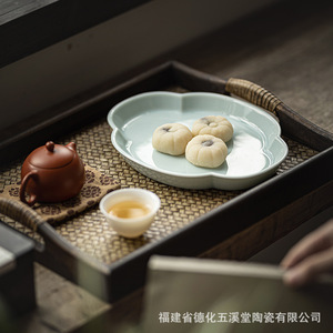 จานเซรามิคลายดอกเบโกเนีย จานพอร์ซเลนสำหรับเสิร์ฟผลไม้ ถาดเสิร์ฟชา - Product Image 1