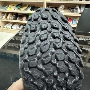 Suelas de zapatos de fútbol de calle interior con amortiguación de tachuelas trituradas modelo 306 - Product Image 6