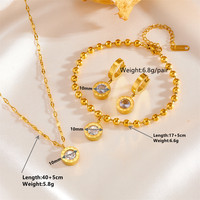 Ensemble de bijoux transfrontalier style romain : collier, bracelet et boucles d'oreilles en acier inoxydable inaltérable ; en acier titane simple et inaltérable
