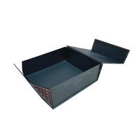 Boîte cadeau rigide pliable en carton de luxe avec impression personnalisée pour l'emballage de cadeaux