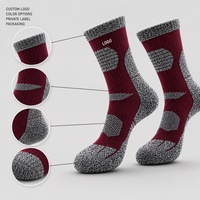Chaussettes de randonnée personnalisées avec soutien structuré du pied et options d'emballage à marque privée