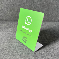 Carte à puce personnalisée programmable et réinscriptible NFC Chip acrylique PVC Détection de téléphone Menu d'examen des médias sociaux Affichage du code QR Support NFC
