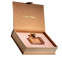 Boîte cadeau rigide en forme de livre avec fermeture magnétique de 100 ml, impression quadricolore, doublure en satin, insert en mousse