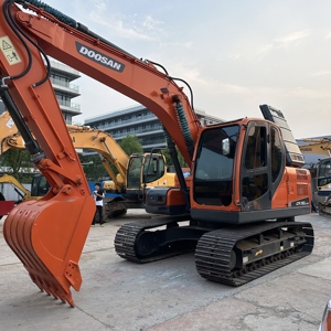 Excavadora Usada Doosan DX150LC-9C 2019 de 15 Toneladas, Capacidad de Cucharón de 0.58m, Motor Doosan de 74kW, con Martillo Rompedor y Dientes de Repuesto - Product Image 5