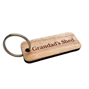 Porte-clés en bois gravé 'Grandad's Shed', portable - Product Image 1