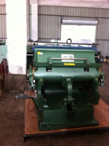 ML1200 Máy Cắt Và Tạo Nếp Thủ Công Để Bán Hộp Đựng Lông Mi Pizza Phong Bì Giấy Và Bìa Carton - Product Image 5