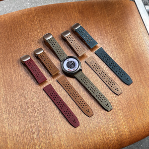 Nuovo Cinturino per Orologio in Pelle Crazy Horse Traspirante con Motivo a Fossi e Fibbia Magnetica per <span class=keywords><strong>Watch</strong></span> <span class=keywords><strong>GT</strong></span> 6 e S4 - Product Image 1