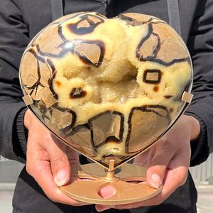 Vente en gros de cristal de septarium en forme de cœur, pierre naturelle polie pour la décoration intérieure unique et les cadeaux de vacances - Product Image 2