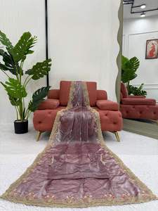 Sari indien de luxe pour femmes, idéal pour les fêtes, avec des broderies complexes et des paillettes, adapté aux fonctions de mariage - Product Image 4