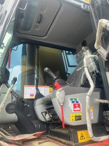 Excavadora Usada Komatsu PC240LC-8, 25100 kg, Motor SAA6D107E de 125 kW, Cucharón de 1.2 m³, Pocas Horas de Trabajo - Product Image 4