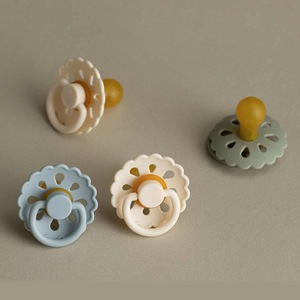 Sucette pour bébé en silicone de qualité alimentaire, écologique et personnalisée, forme épurée, débit moyen, taille standard de la tétine, 0-12 mois - Product Image 3