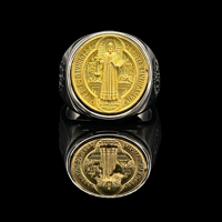 Bague Crucifix Catholique Saint Benoît pour Hommes, Élégante en Acier Inoxydable, Bijou Religieux Jésus Exorciste