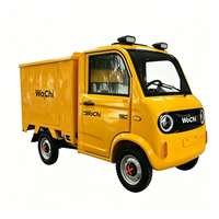 Les camionnettes électriques chinoises de haute qualité sont utilisées pour la livraison express de colis et le transport logistique.
