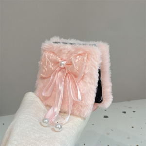 Elegante Custodia Protettiva per Samsung <span class=keywords><strong>Galaxy</strong></span> Z Flip 8-3 in Peluche Morbido con Fiocco di Perle e Ciondolo a <span class=keywords><strong>Cartone</strong></span> <span class=keywords><strong>Animato</strong></span>, con Cordino da Polso - Product Image 4