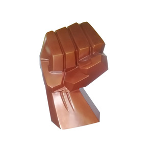 Escultura de Puño en Plástico Reforzado con Fibra de Vidrio, Figura Decorativa Moderna Artística de Resina para Montaje en Suelo - Product Image 5