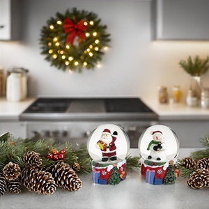 Globe à neige en verre avec base en résine de Noël, Père Noël, bonhomme de neige, décoration de table, figurine de festival - Product Image 2